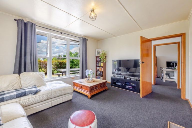 Photo of property in 63 Owen Street, Tikokino, Waipawa, 4273