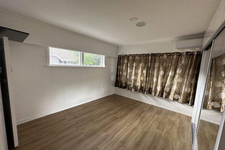 Photo of property in 19 Camelot Place, Glenfield, Auckland, 0629