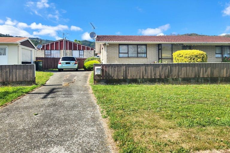 Photo of property in 1 Korau Grove, Stokes Valley, Lower Hutt, 5019