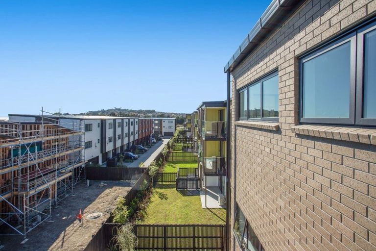 Photo of property in 102/7 Newelm Lane, Flat Bush, Auckland, 2019