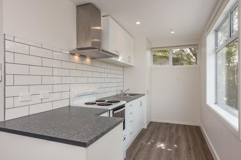 Photo of property in 2/25 Kitchener Terrace, Johnsonville, Wellington, 6037