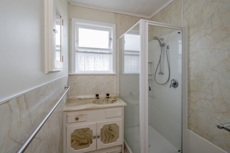 Photo of property in 9 Norfolk Street, Levin, 5510