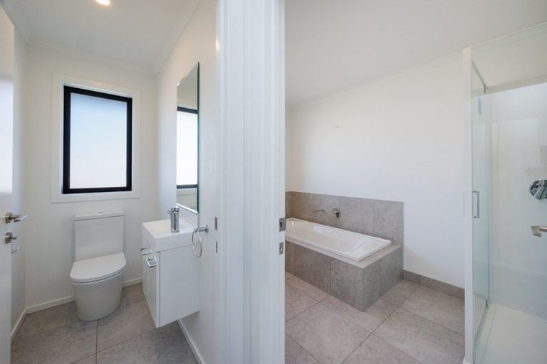 Photo of property in 26 Sardinia Grove, Fitzherbert, Palmerston North, 4410