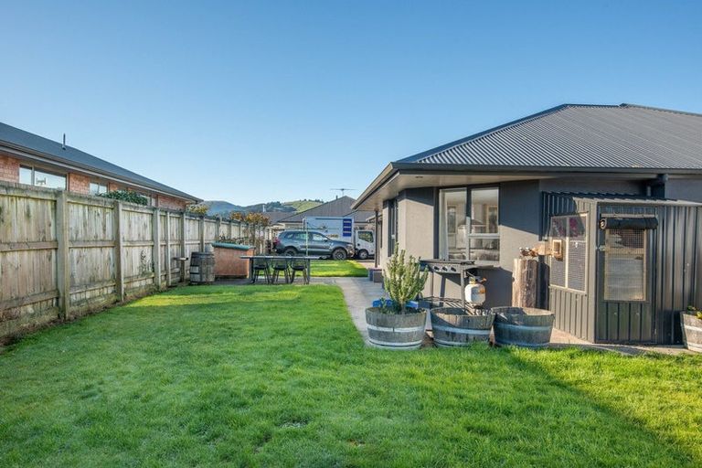 Photo of property in 1 White Hart Lane, Mosgiel, 9024