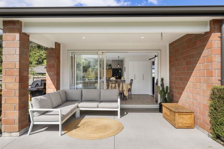 Photo of property in 20 Pakanga Grove, Pyes Pa, Tauranga, 3112