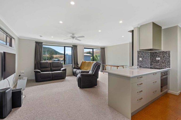 Photo of property in 5 Mill Street, Clinton, 9534