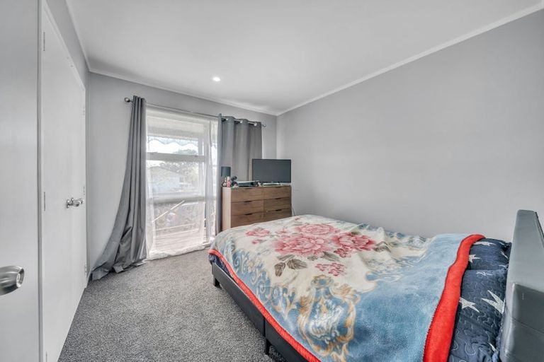 Photo of property in 7 Frobisher Way, Clendon Park, Auckland, 2103