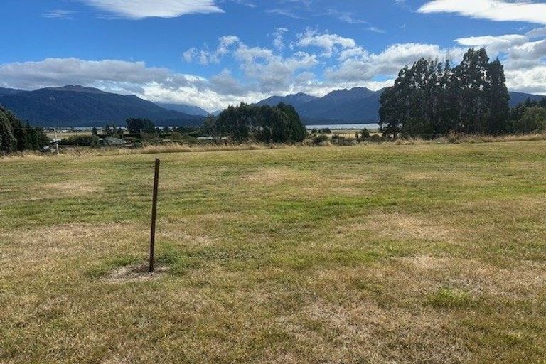Photo of property in 16 Point Burn Lane, Te Anau, 9679