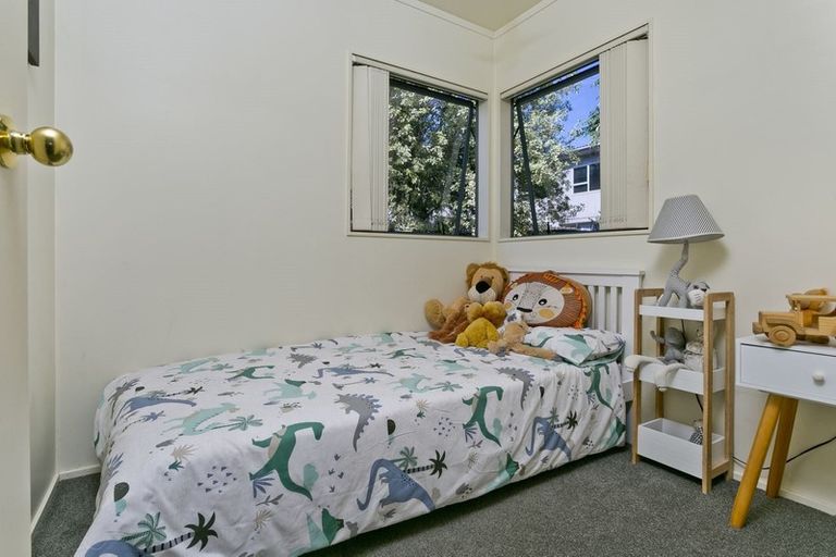 Photo of property in 101a Carlisle Road, Torbay, Auckland, 0632