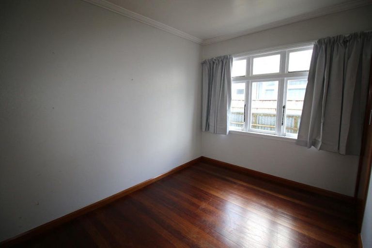 Photo of property in 34 Botanical Road, Takaro, Palmerston North, 4412