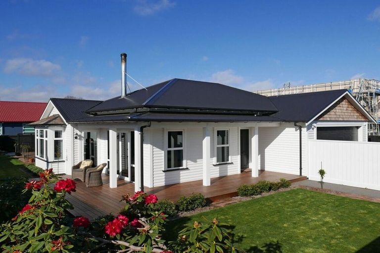 Photo of property in 114 Paparoa Street, Papanui, Christchurch, 8053