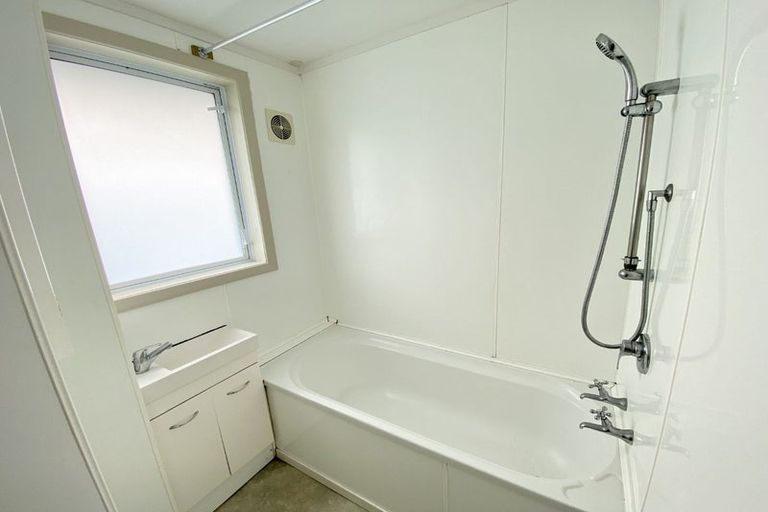 Photo of property in 56 Coates Street, Tawa, Wellington, 5028