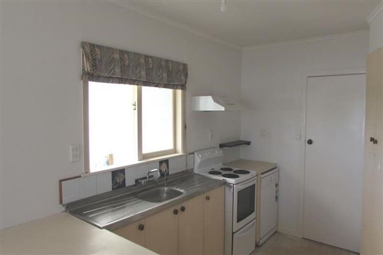 Photo of property in 63 Tiroroa Avenue, Te Atatu South, Auckland, 0610