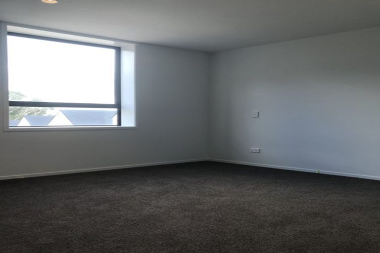 Photo of property in 4 Erica Pabst Way, Island Bay, Wellington, 6023