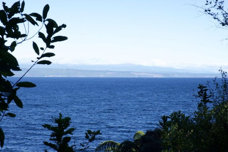 Photo of property in 1 Whakamoenga Point, Acacia Bay, Taupo, 3385