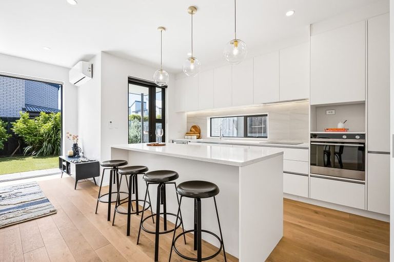 Photo of property in 6 Desalt Drive, Hobsonville, Auckland, 0616