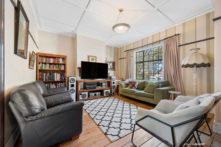 Photo of property in 36 Monorgan Road, Strathmore Park, Wellington, 6022