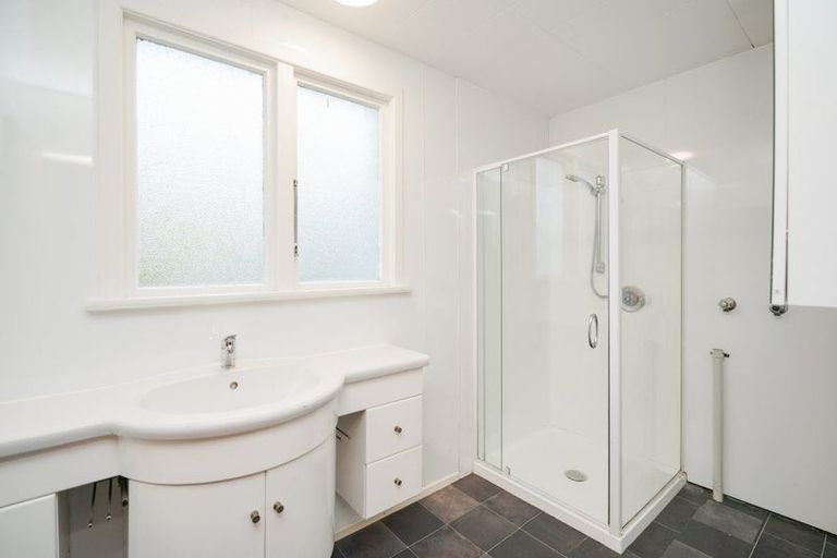 Photo of property in 49 Ferry Road, West Plains, Invercargill, 9879