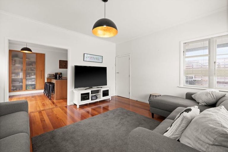 Photo of property in 47a Napier Road, Havelock North, 4130