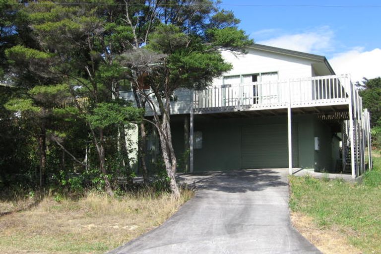 Photo of property in 178 Cliff View Drive, Green Bay, Auckland, 0604