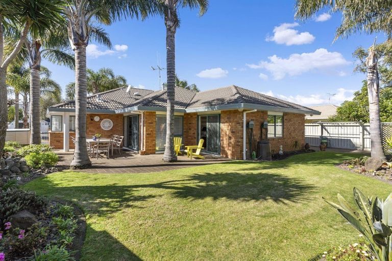 Photo of property in 15 Montego Drive, Papamoa Beach, Papamoa, 3118