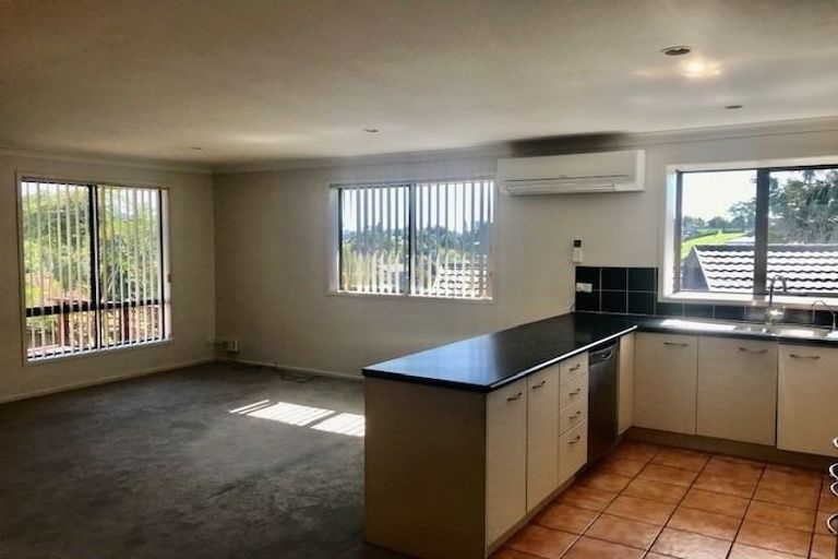 Photo of property in 96 Kamara Road, Glen Eden, Auckland, 0602