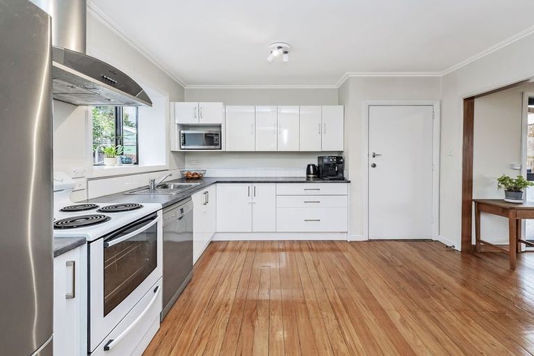 Photo of property in 32 Middleton Road, Upper Riccarton, Christchurch, 8041