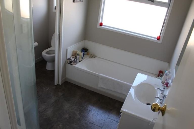 Photo of property in 177 Mangorei Road, Merrilands, New Plymouth, 4312