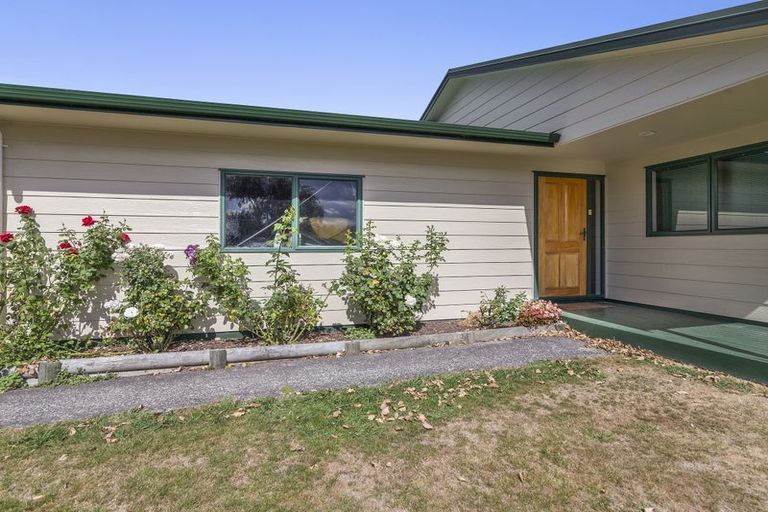 Photo of property in 14 Bronte Place, Owhata, Rotorua, 3010