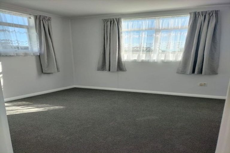 Photo of property in 143 Bartholomew Road, Levin, 5510