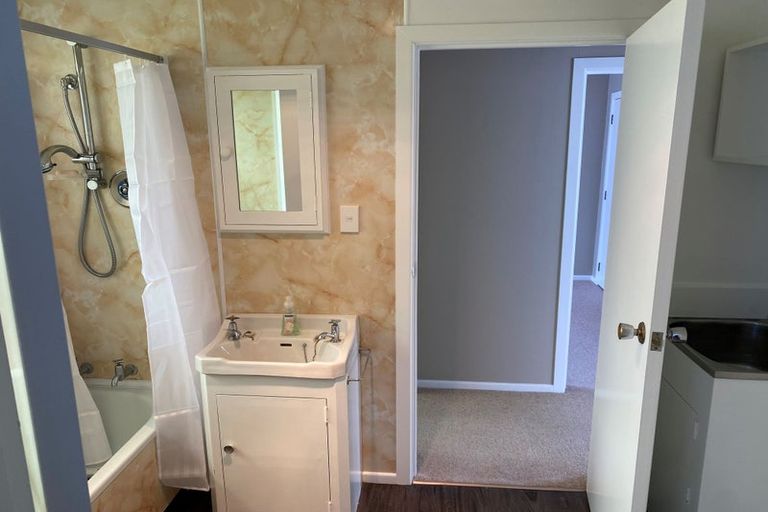 Photo of property in 87b Main Road, Wainuiomata, Lower Hutt, 5014