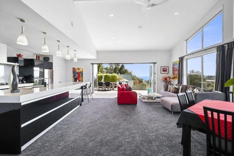 Photo of property in 86 Brougham Street, New Plymouth, 4310