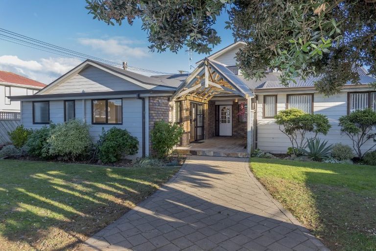 Photo of property in 9 Dawick Street, Foxton Beach, Foxton, 4815