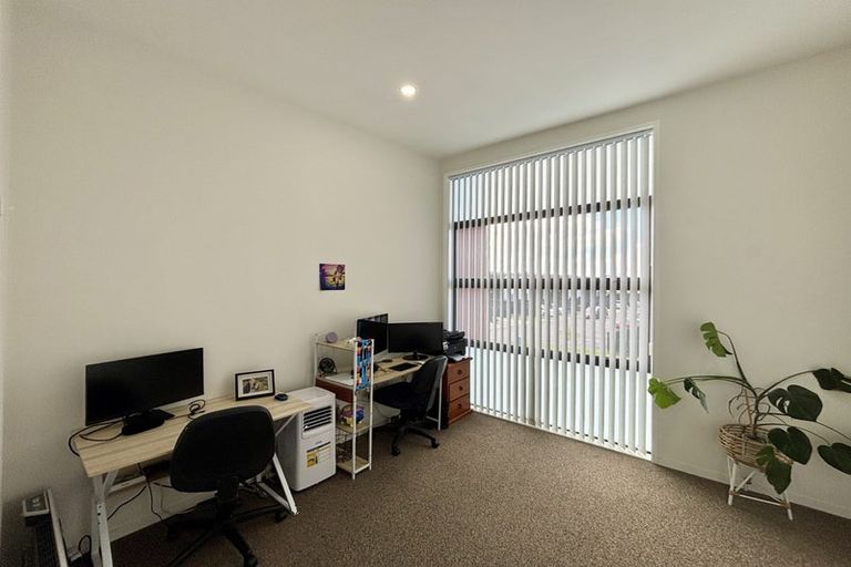 Photo of property in 6 Dignity Street, Papakura, 2110
