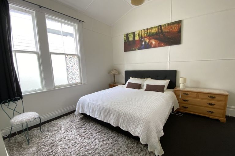 Photo of property in 156a Oriental Parade, Oriental Bay, Wellington, 6011