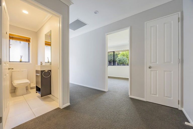 Photo of property in 56 Lothian Brae, Wattle Downs, Auckland, 2103