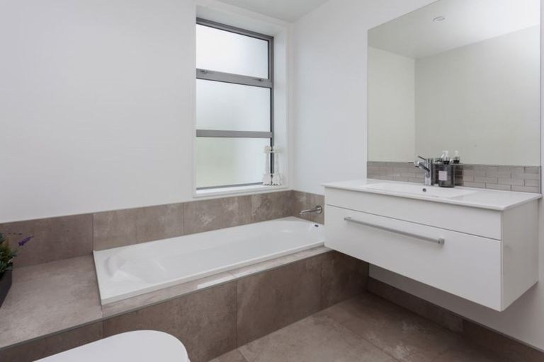 Photo of property in 9 Seager Lane, Hillmorton, Christchurch, 8024