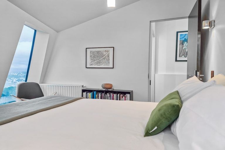 Photo of property in 64a Orangi Kaupapa Road, Northland, Wellington, 6012