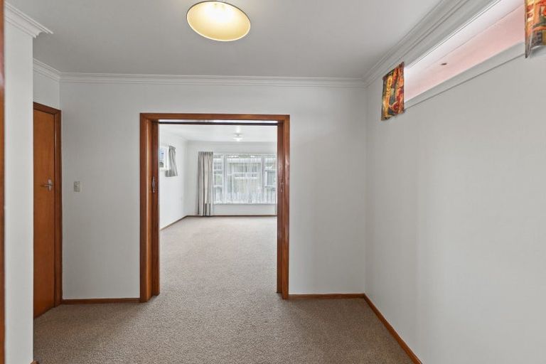 Photo of property in 9 Ely Place, Levin, 5510