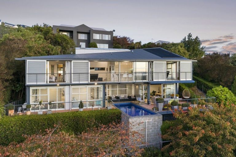 Photo of property in 12a Valley View, Mount Pleasant, Christchurch, 8081