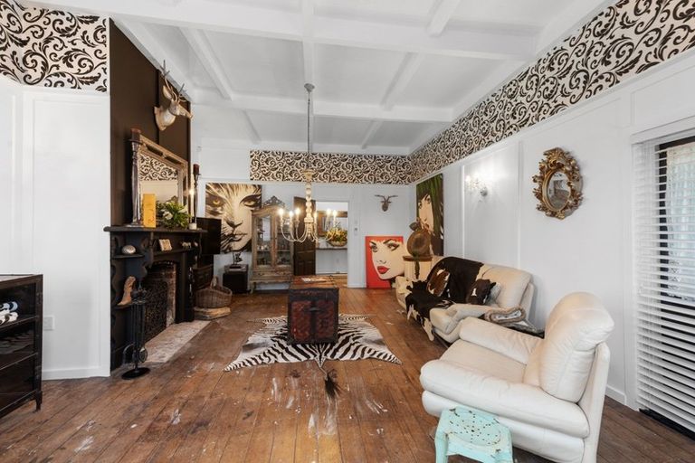 Photo of property in 15 Mamaku Street, Mamaku, 3020