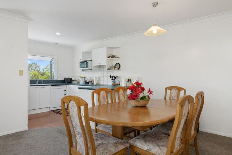 Photo of property in 32 Wellington Street, Pukekohe, 2120