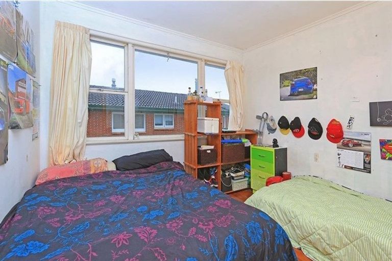 Photo of property in 27 Estuary Road, Weymouth, Auckland, 2103