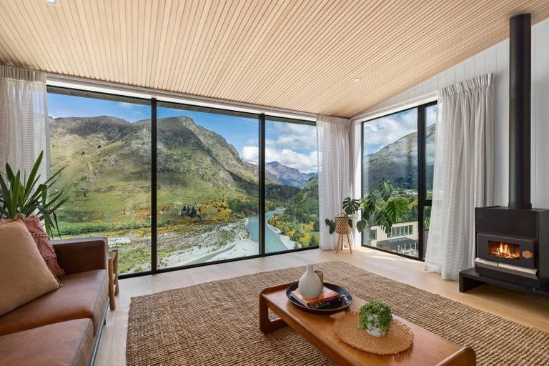 Photo of property in 9 Powder Terrace, Arthurs Point, Queenstown, 9371