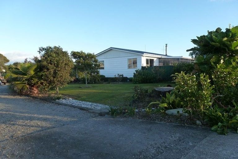 Photo of property in 51 Marine Parade, Carters Beach, Westport, 7825