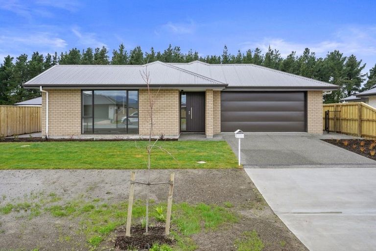 Photo of property in 71 Hilton Drive, Amberley, 7410