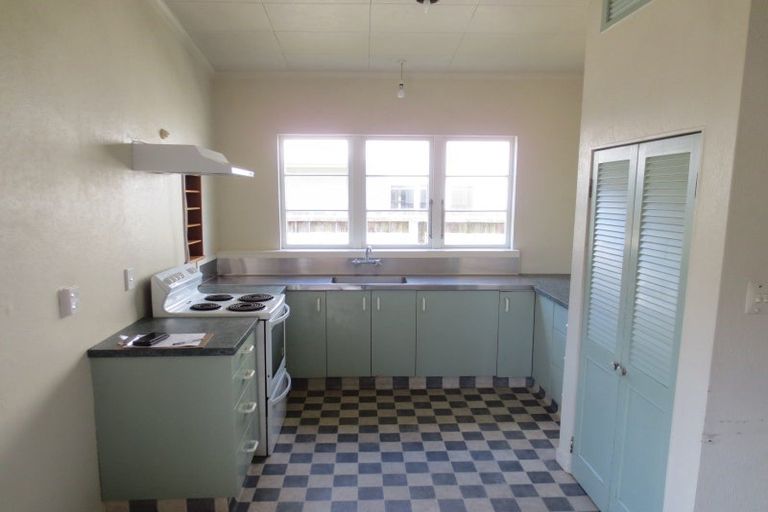 Photo of property in 19 Colombo Street, Hokowhitu, Palmerston North, 4410