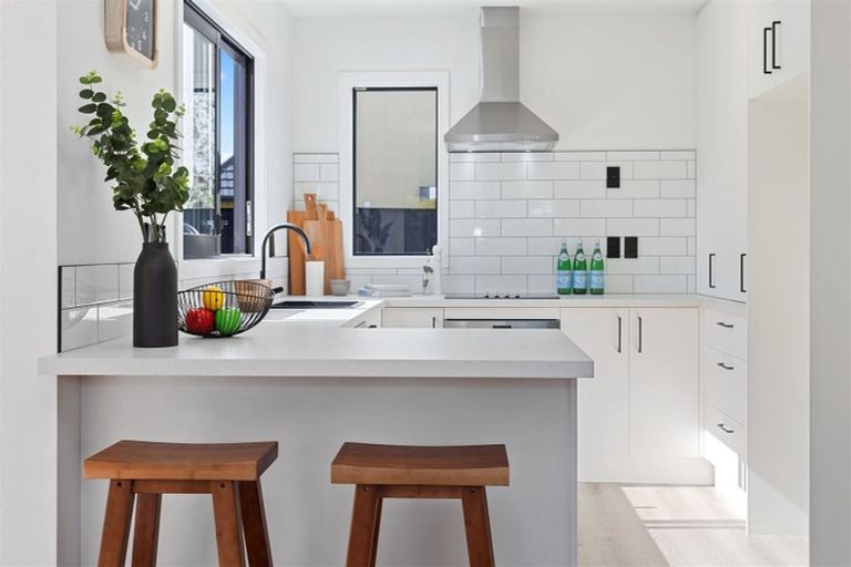 Photo of property in 71b Wairakei Road, Bryndwr, Christchurch, 8052