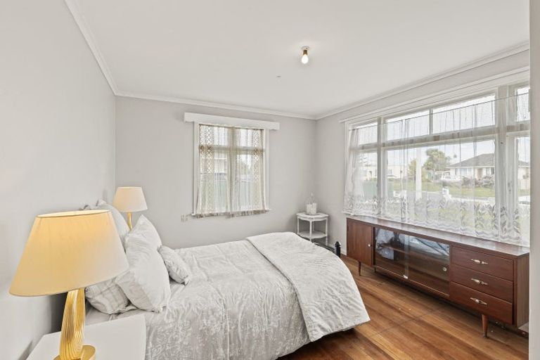 Photo of property in 15 Potaka Street, Marton, 4710