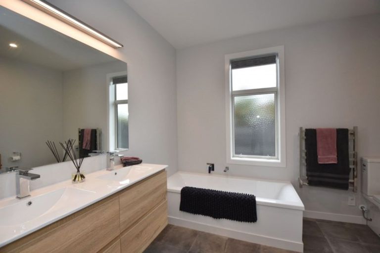 Photo of property in 389 Elles Road, Strathern, Invercargill, 9812